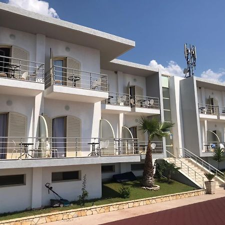 Royal Blue Hotel Dhërmi 외부 사진