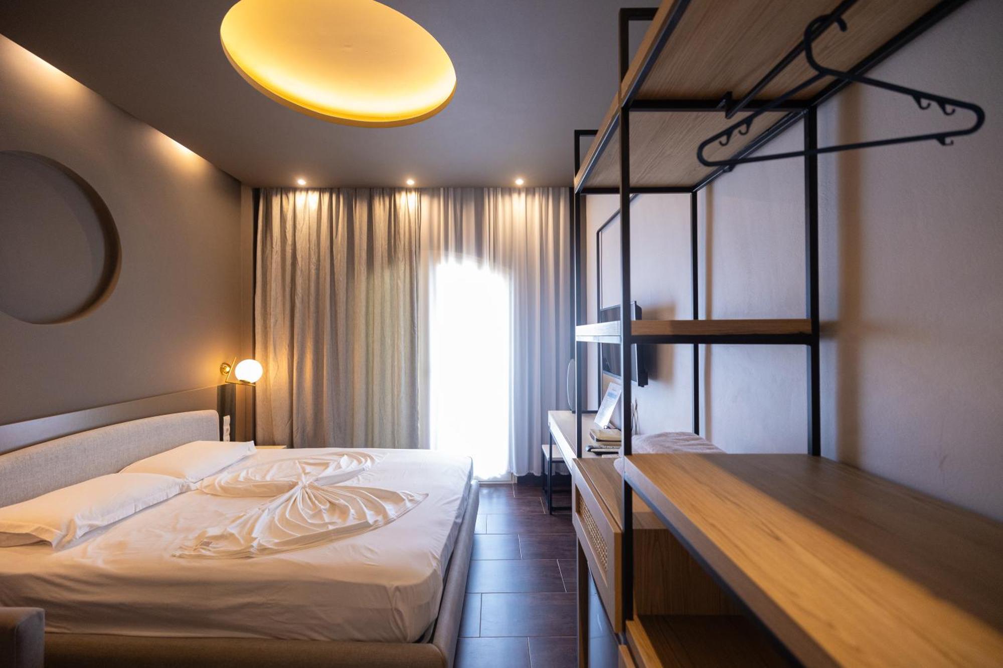 Royal Blue Hotel Dhërmi 외부 사진